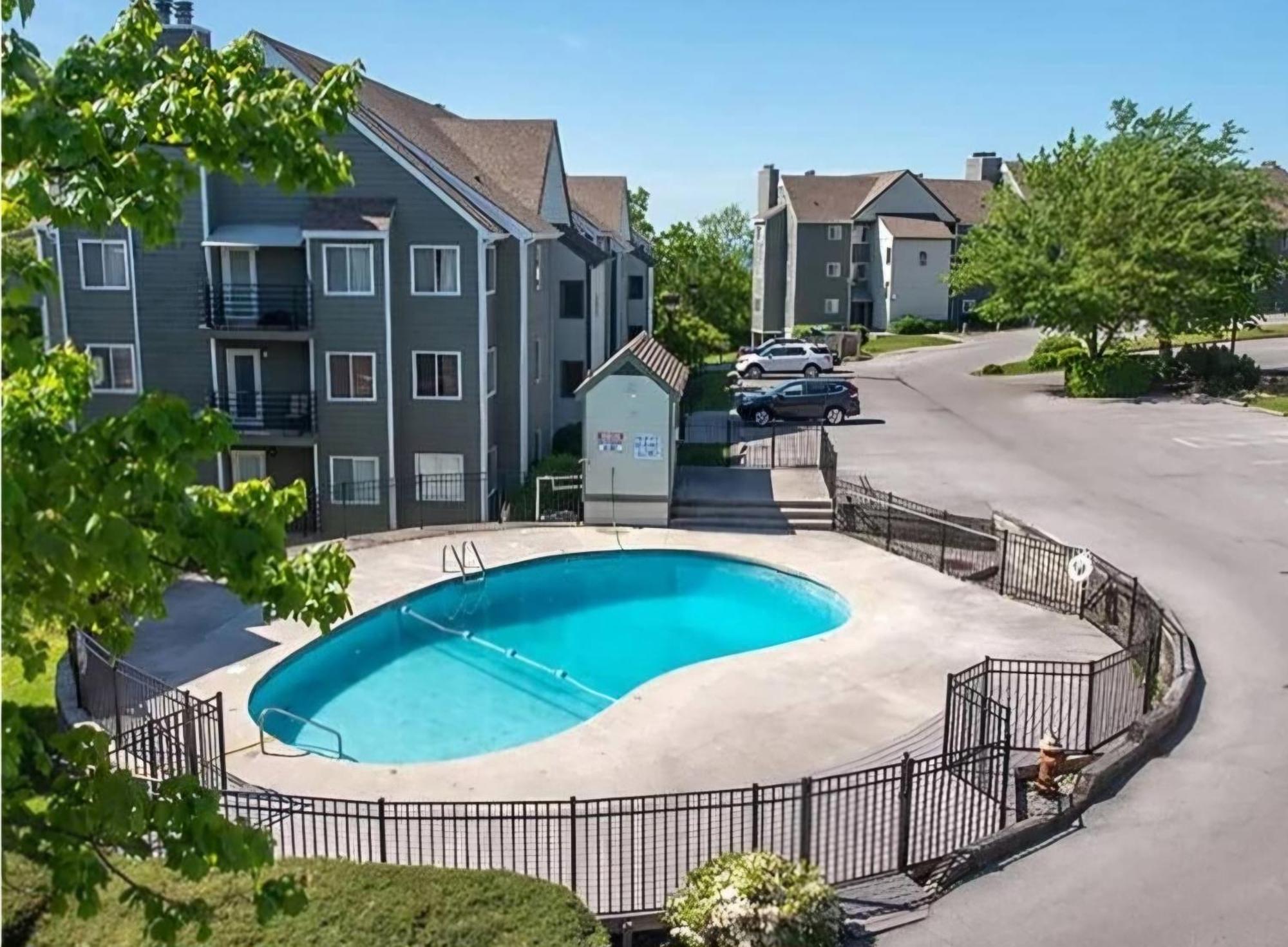 New- Lovely 2-Bdr2Bath Gatlinburg Condo With Resort Indoor Pool Hot Tub Wi-Fi, Great Location Extérieur photo